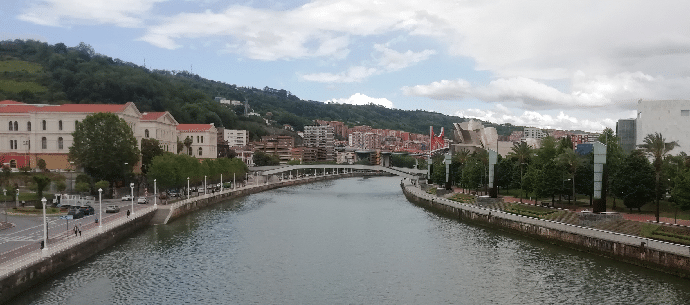 Deustu University and UPV, on the ribera de Bilbao