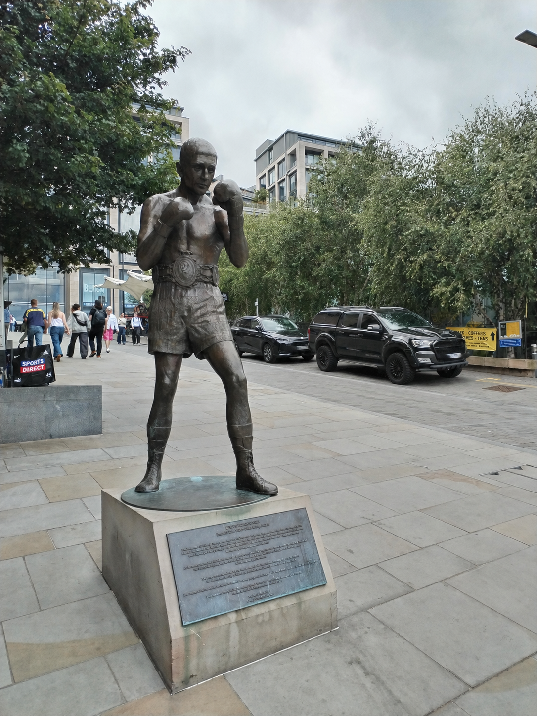 Ken Buchanan Statue Edinburgh